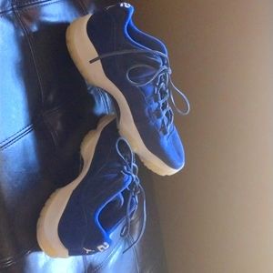 Jordans blue